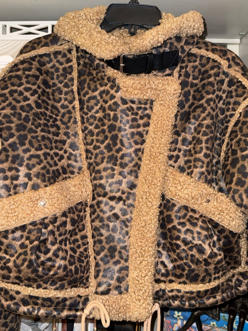 BlankNYC Small S Blank NYC leopard bonded leopard print shearling moto jacket - Picture 9 of 10
